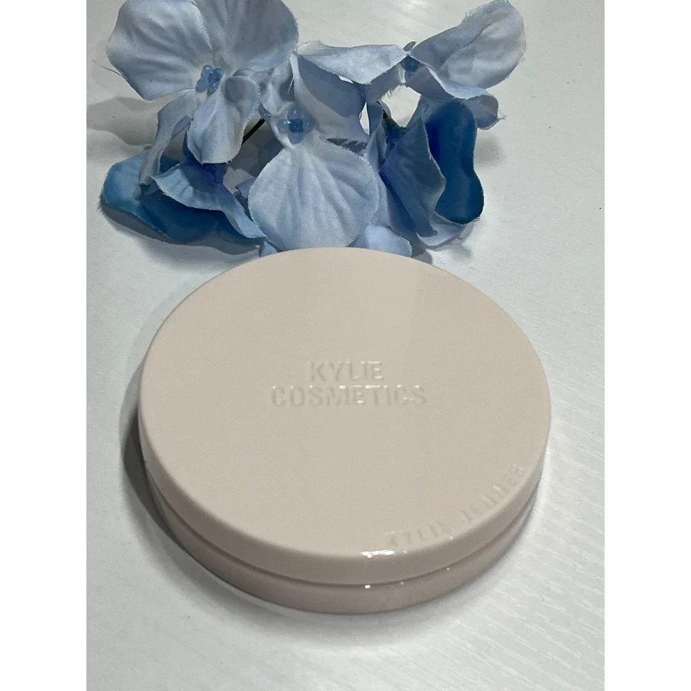Kylie Cosmetics Natural Blur Powder Foundation 10N Deep Neutral 0.31oz Compact